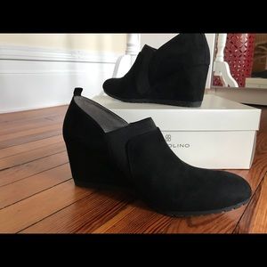 bandolino wedge boots